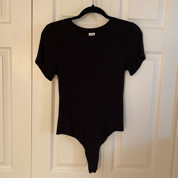 Aritzia Wilfred Baby Tee Bodysuit